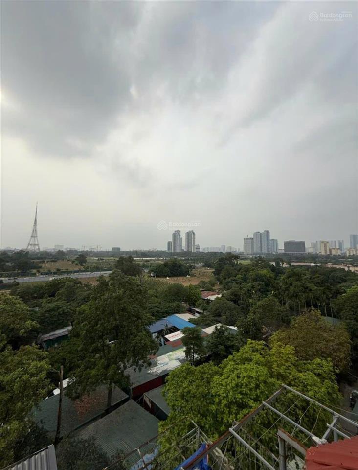 Nhà 5 tầng, ô tô tránh, 4 mặt thoáng, xẻ khe, view dự án vin greenbay 2. giá 15 tỷ