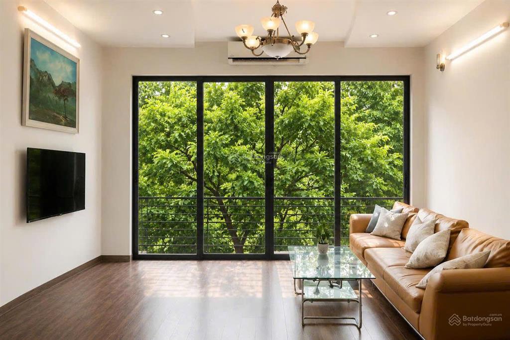 Nhà 5 tầng, ô tô tránh, 4 mặt thoáng, xẻ khe, view dự án vin greenbay 2. giá 15 tỷ