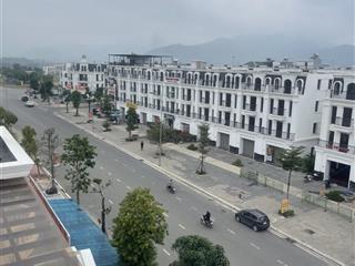 Chính chủ bán shophouse quảng trường hoà bình