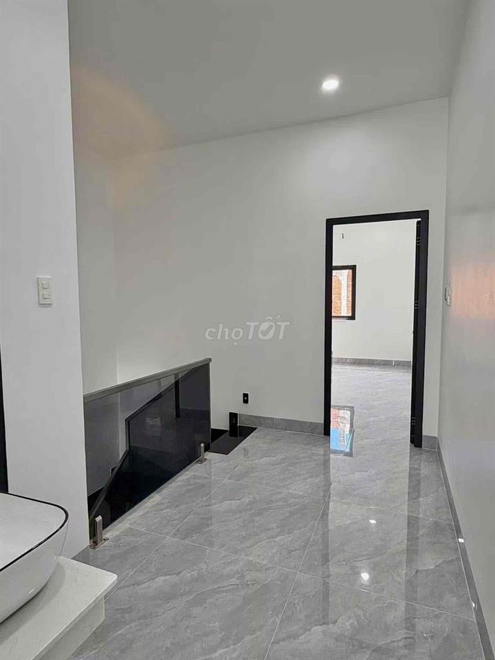Nhà đẹp gần khu du lịch Bửu Long giá *** khu vực