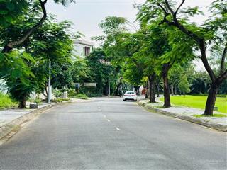 Bán nhà biệt thự khu vip nam long,hàng xóm global,căn góc nở hậu vuông a4 quận9!!