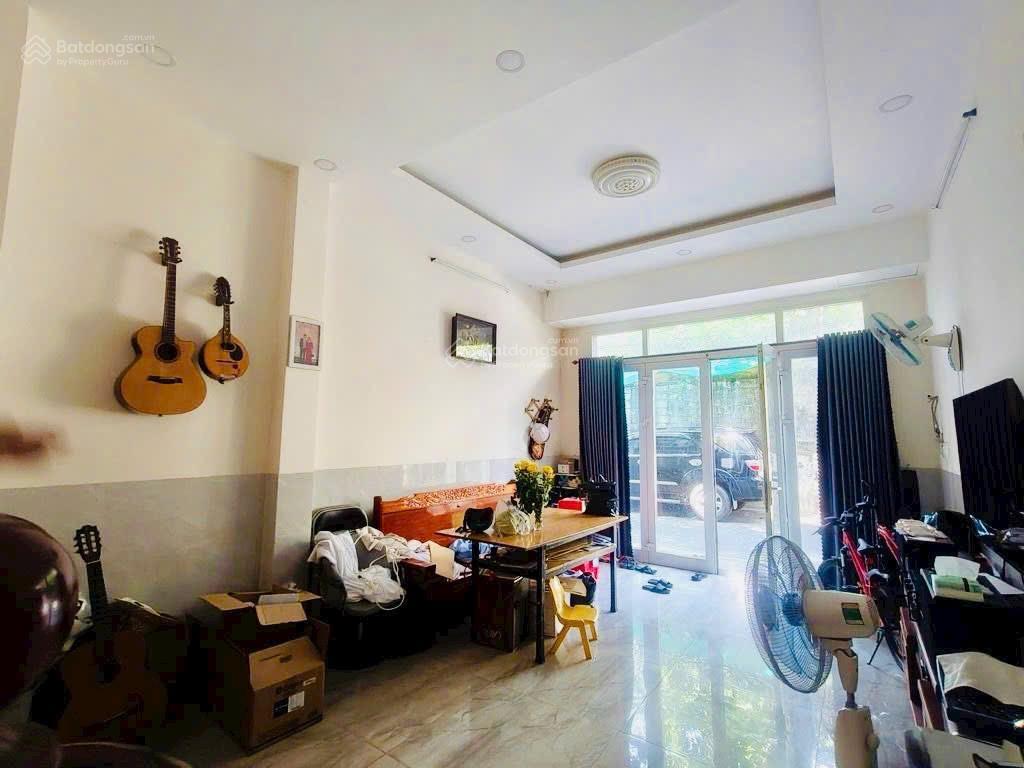 Bán nhà 3 tầng làng tăng phú, sát lê văn việt, hẻm xe tải, khu đồng bộ vip, tp thủ đức
