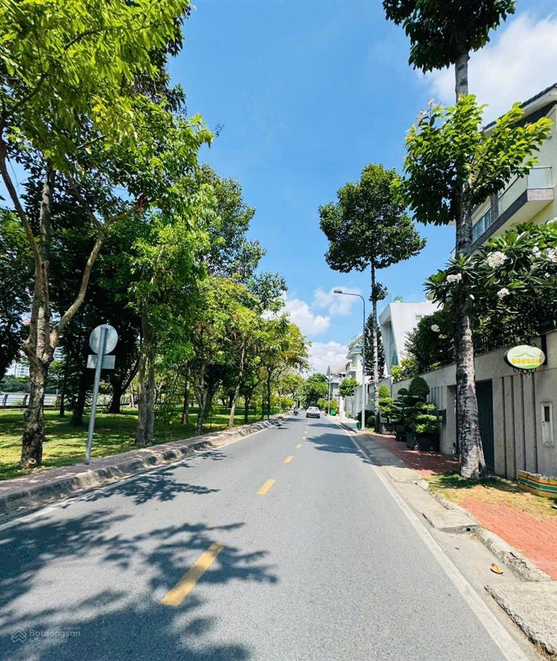 Bán nhà sát global city,lake view,thông số vip 6*18,siêu hiếm quận2!!