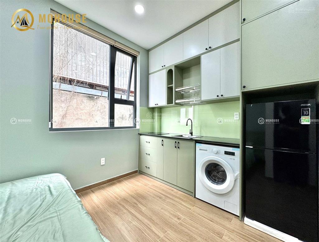 Studio giặt riêng  cửa sổ trời  full nội thất cao cấp