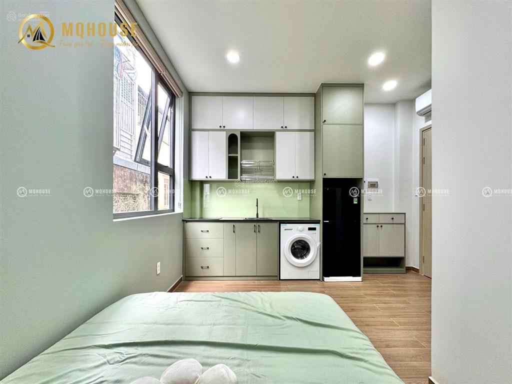 Studio giặt riêng  cửa sổ trời  full nội thất cao cấp