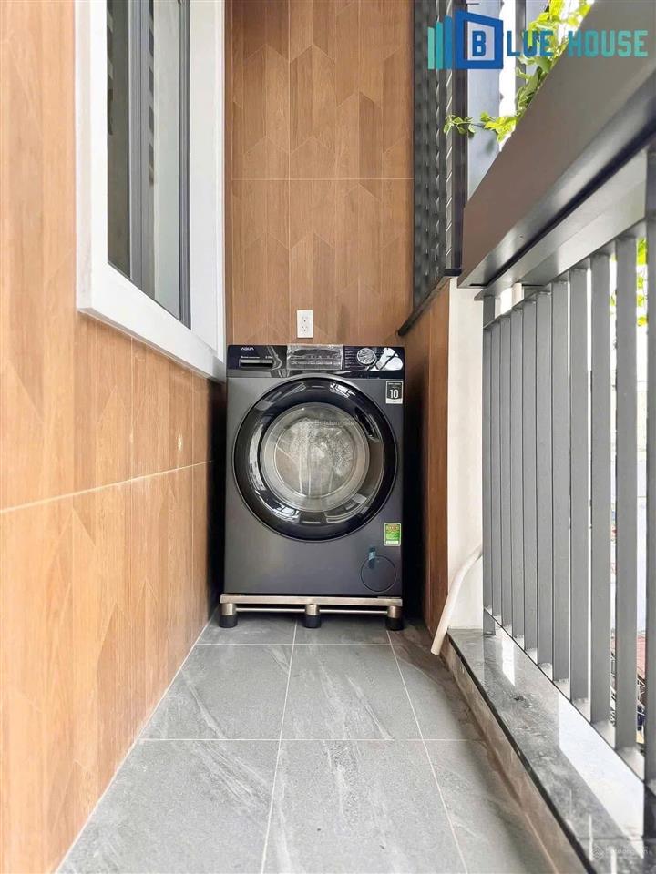 Cc mini có ban công  máy giặt riêng  thang máy hầm xe gần đh công thương, aeon tân phú
