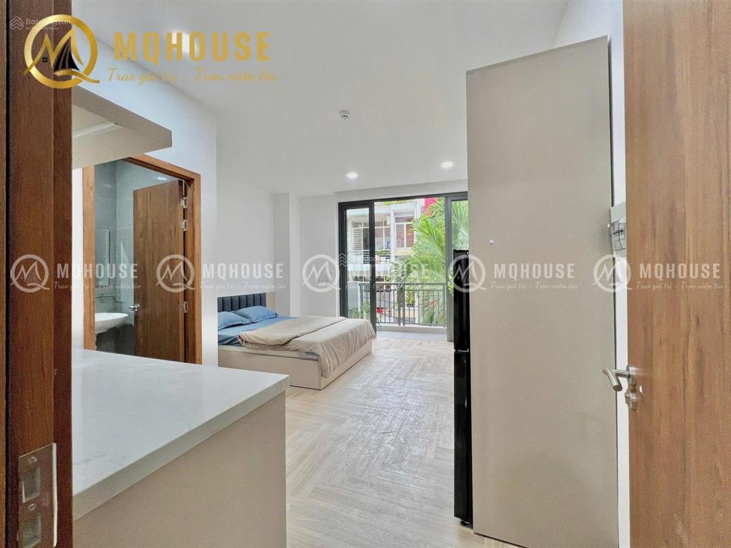 Chdv ban công full nội thất đẹp  ngay etown cộng hoà, công viên hoàng văn thụ  zalo 0909 186 ***