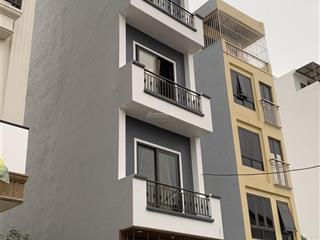 Cho thuê 6 tầng nhà mới tinh  45m2  có thang máy  khu tđc cự khối