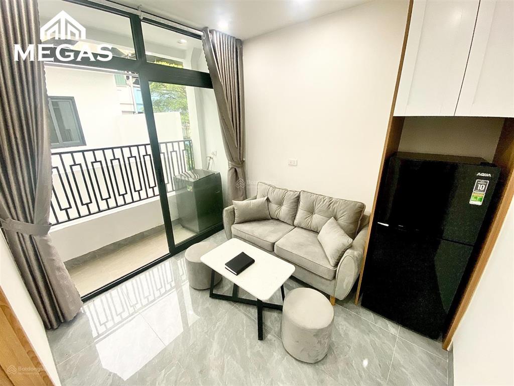 Bóc seal căn hộ 2 phòng ngủ, 50m2, full nội thất  ban công thoáng tại yên hòa, cv cầu giấy