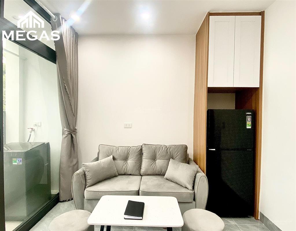 Bóc seal căn hộ 2 phòng ngủ, 50m2, full nội thất  ban công thoáng tại yên hòa, cv cầu giấy