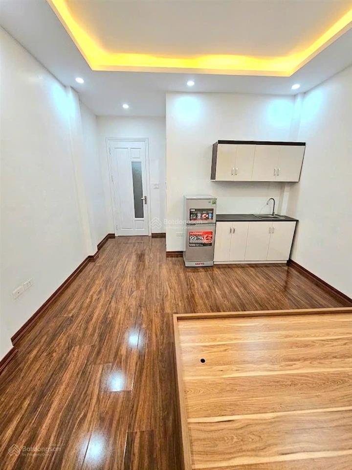 Cho thuê ccmn 25m2, full đồ ngay thái hà, chùa bộc