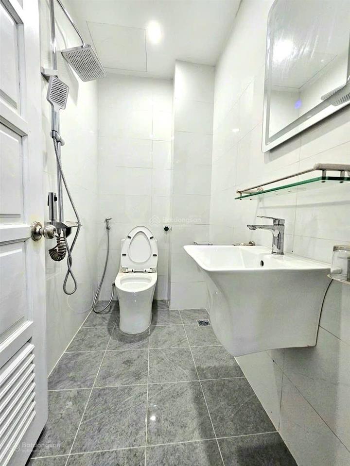 Cho thuê ccmn 25m2, full đồ ngay thái hà, chùa bộc