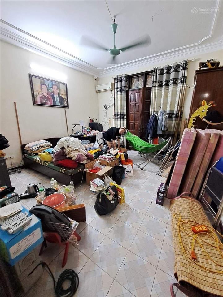 Siêu phẩm tại phố vũ hữu, thanh xuân