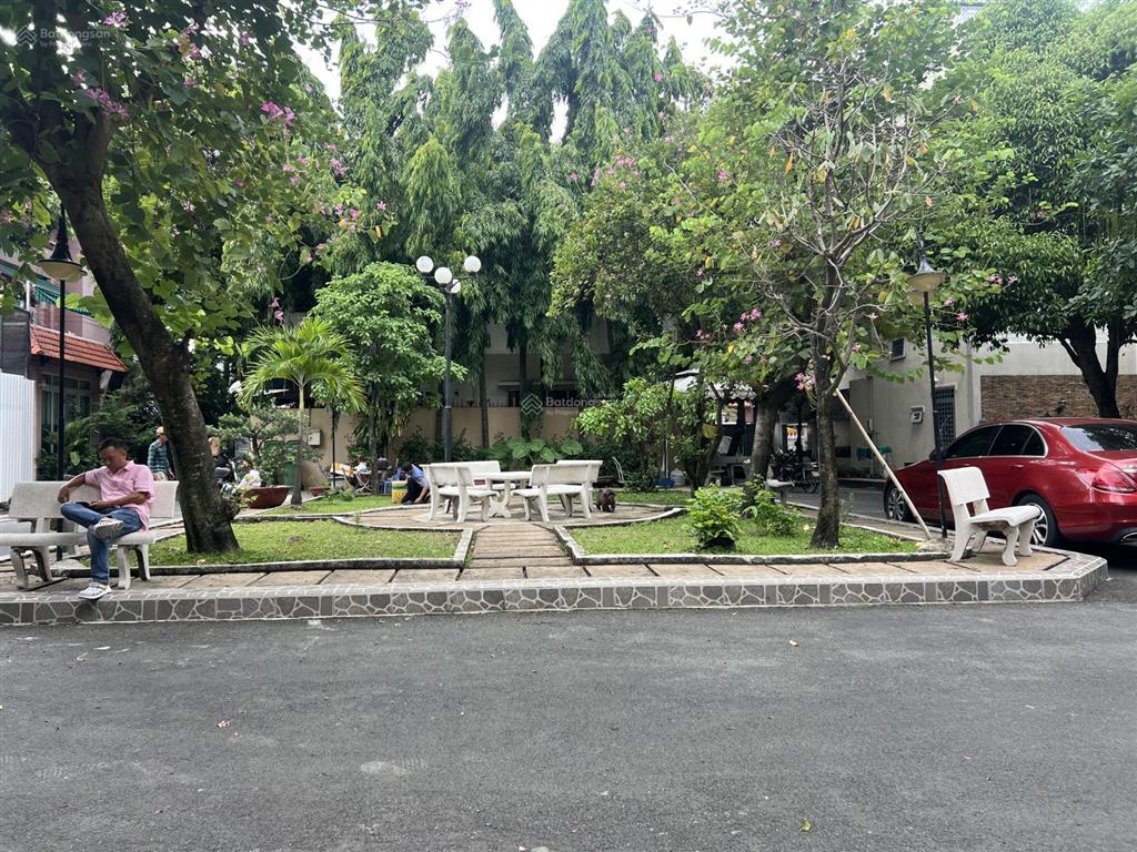 Biệt thự cổ điển đường phổ quang, tân bình, dt khủng 250m2, giá 25 tỷ, không có căn thứ 2 so sánh