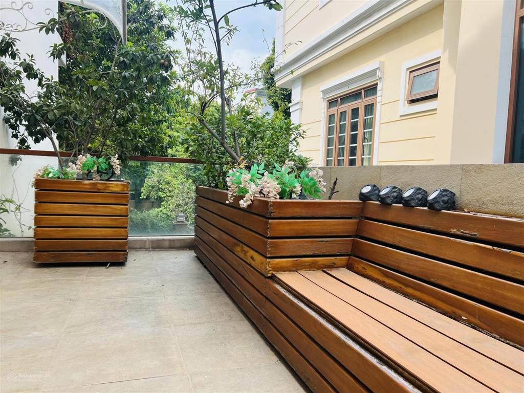 Biệt thự cổ điển đường phổ quang, tân bình, dt khủng 250m2, giá 25 tỷ, không có căn thứ 2 so sánh