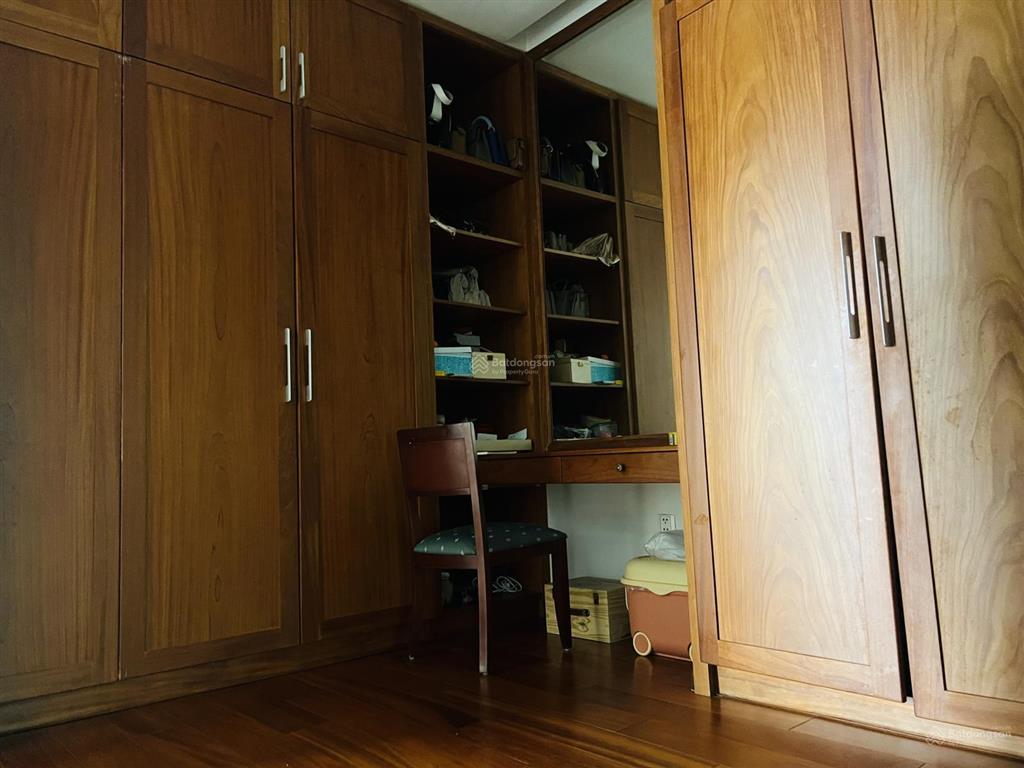 Biệt thự cổ điển đường phổ quang, tân bình, dt khủng 250m2, giá 25 tỷ, không có căn thứ 2 so sánh