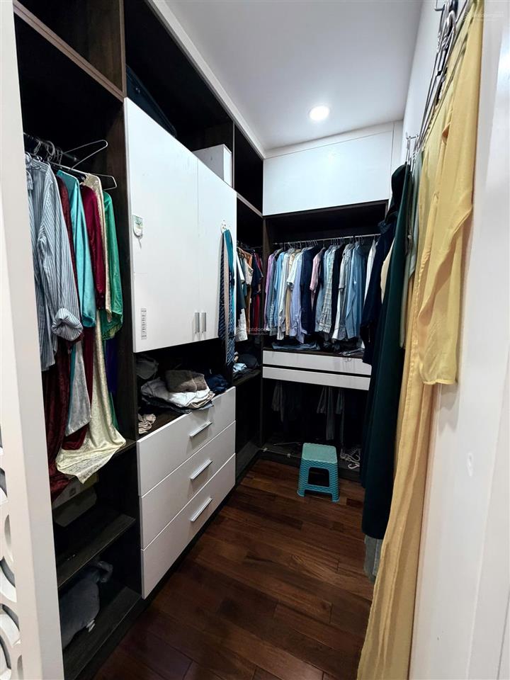 Bán nhà đường long hưng, tân bình, lung linh xa hoa, kêu sa lộng lẫy, 5 tầng thang máy giá 23 tỷ.