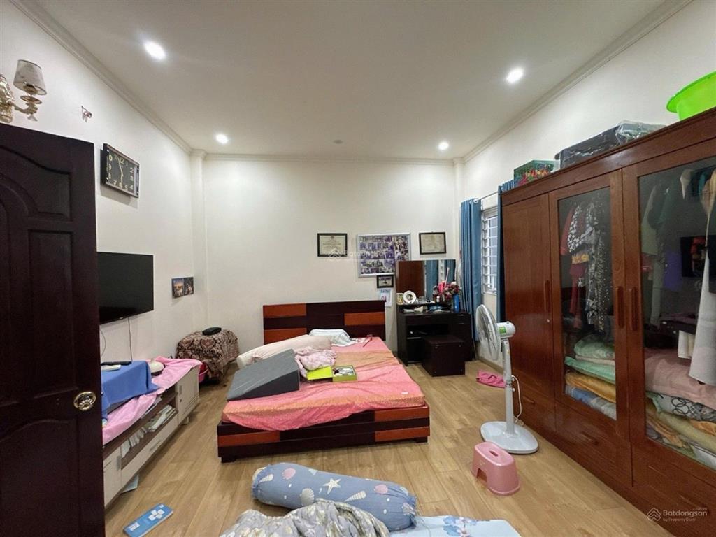 Bán căn nhà quận 2, hẻm xe hơi, sát nguyễn duy trinh, dt 106m2 kết cấu 3 tầng giá chỉ 7,9 tỷ