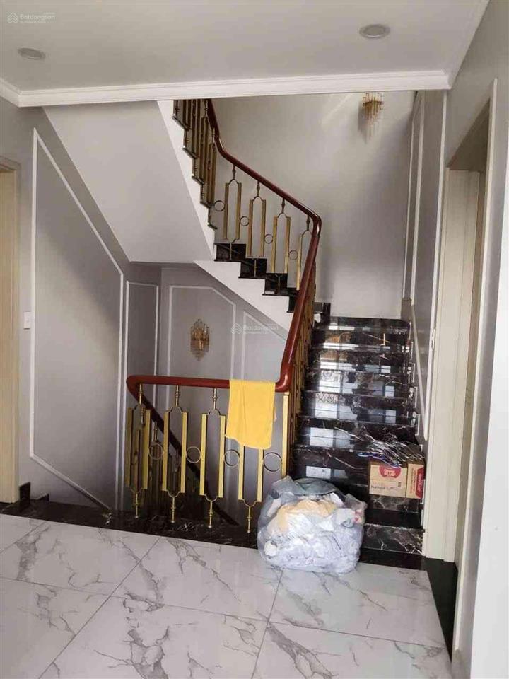 Biệt thự sân vườn góc 2 mặt tiền bưng ông thoàn, cách nguyễn duy trinh chỉ 300m, dt 546m, 49 tỷ