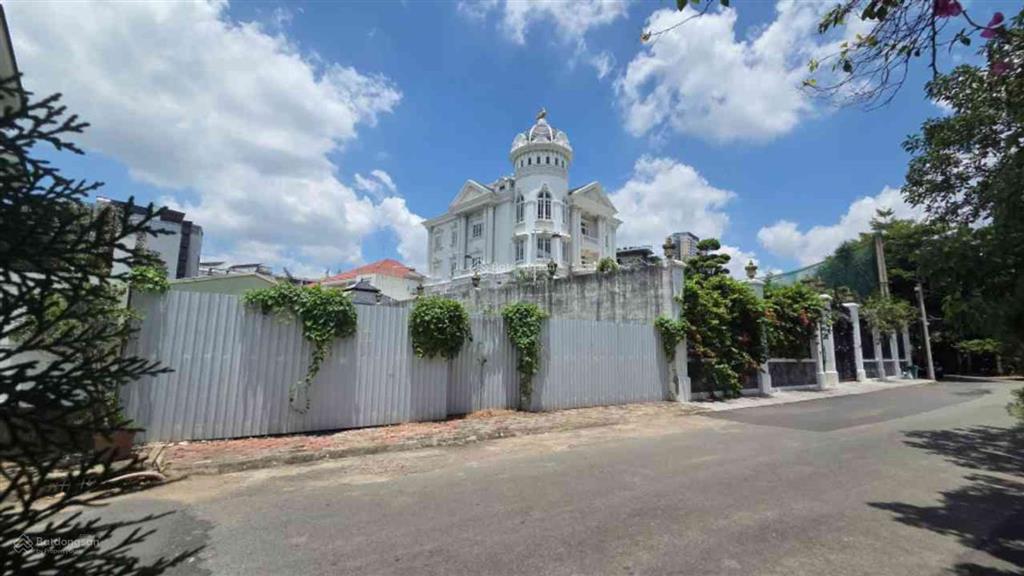 Khu compound biệt thự cao cấp đường nguyễn duy trinh, q2. sát nguyễn thị định, dt 496m2 giá 49 tỷ