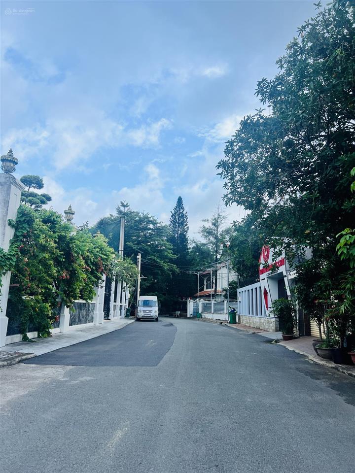 Khu compound biệt thự cao cấp đường nguyễn duy trinh, q2. sát nguyễn thị định, dt 496m2 giá 49 tỷ
