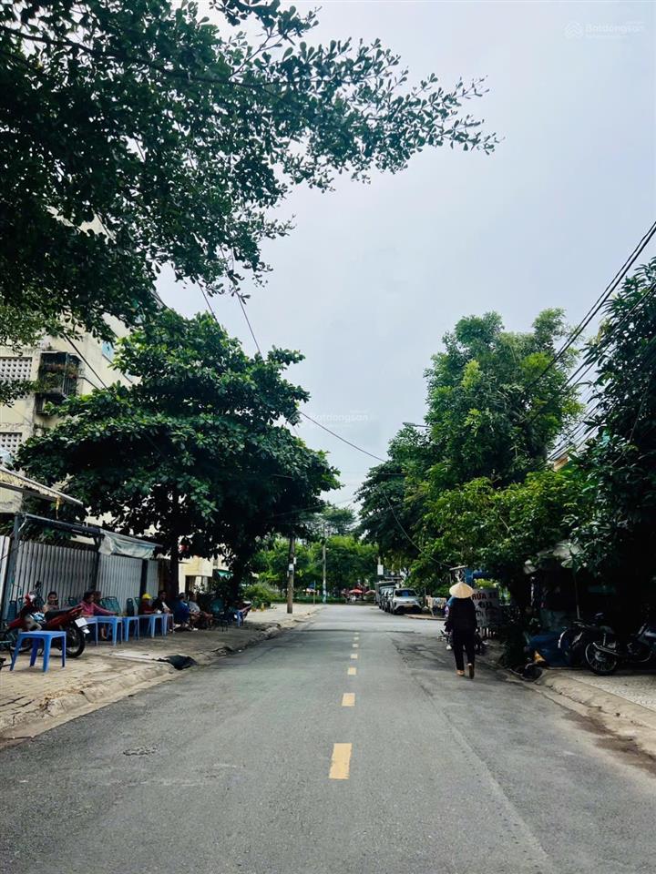 Siêu hiếm  đẹp diện tích to 688m, khu dân trí cao cách đỗ xuân hợp 160m. giá 60 tỷ còn tl