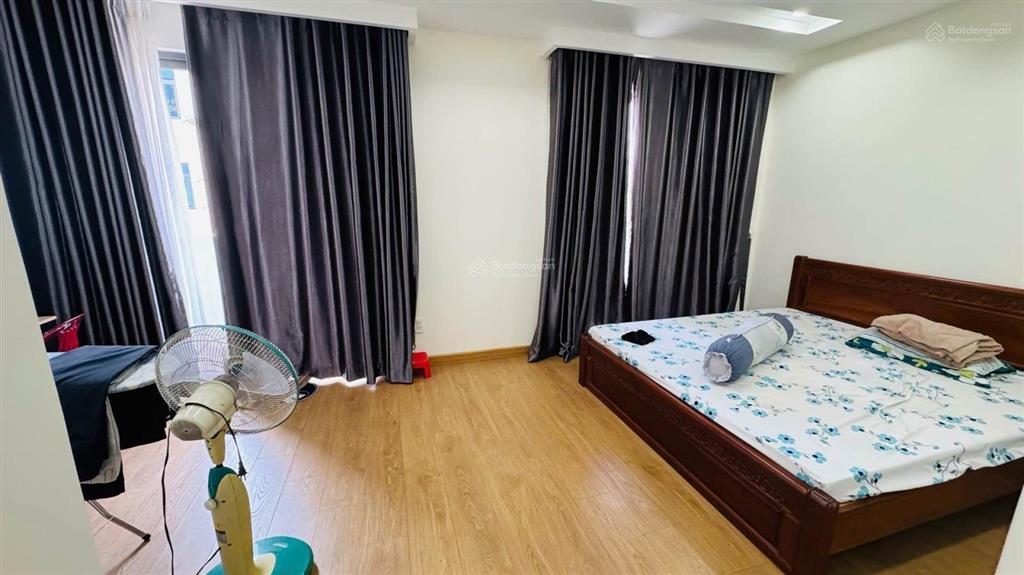Mặt tiền đường số khu 10 mẫu cách nguyễn duy trinh chỉ 5 phút đi bộ  1 hầm + 4 tầng giá 26 tỷ