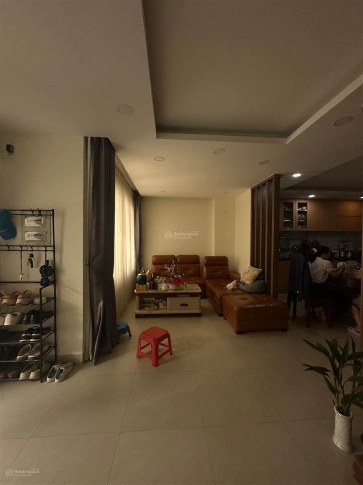 Mặt tiền đường số khu 10 mẫu cách nguyễn duy trinh chỉ 5 phút đi bộ  1 hầm + 4 tầng giá 26 tỷ