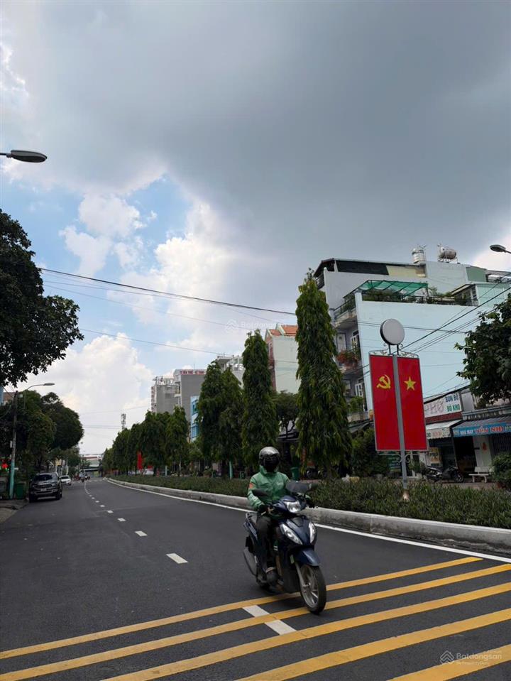 Mặt tiền đại lộ 2 phước bình  90m gần global city chỉ 12 tỷ! xây 1 hầm 7 tầng