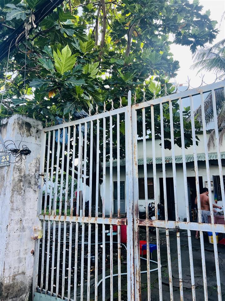 Đất diện tích togiá lại hời đường số 42, cách nguyễn duy trinh vài bước chân full thổ cư giá 64 ty