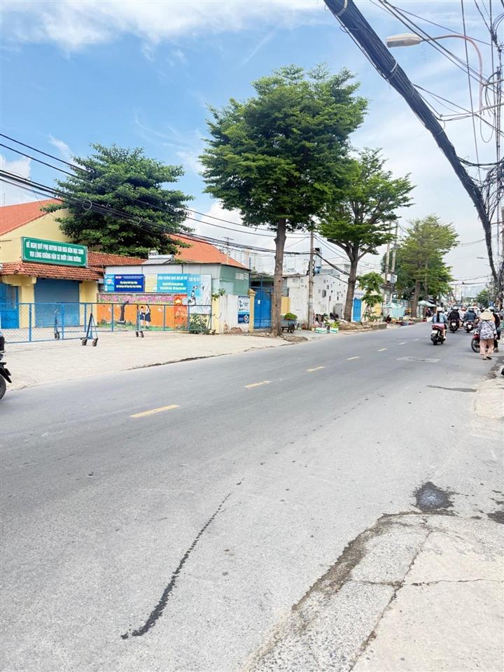 Mặt tiền nguyễn duy trinh ngang đến 7,2m, rất phù hợp xây tòa nhà cao tầng, giá 61,8 tỷ