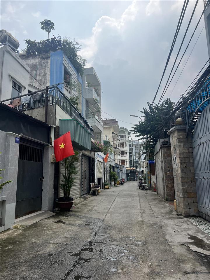 Mặt tiền đường số xe hơi tránh nhau  kết cấu 4 tầng sát nguyễn duy trinh  lê văn thịnh, giá 8 tỷ