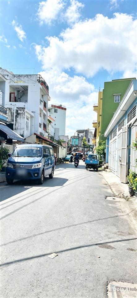 Cực phẩm 5 tầng lung linh vừa xây mới tinh ở tỉnh lộ 10 cạnh khu tên lửa sầm uất nhộn nhịp nhất.