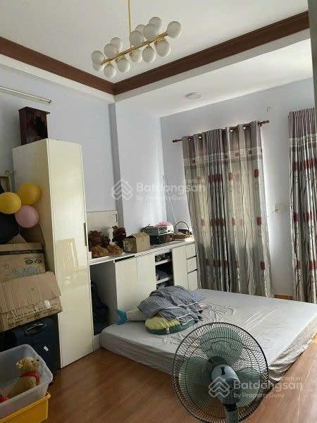 Nhà hxh ngang 5.5m 1 trục ra mặt tiền, dương quảng hàm, p5, gò vấp