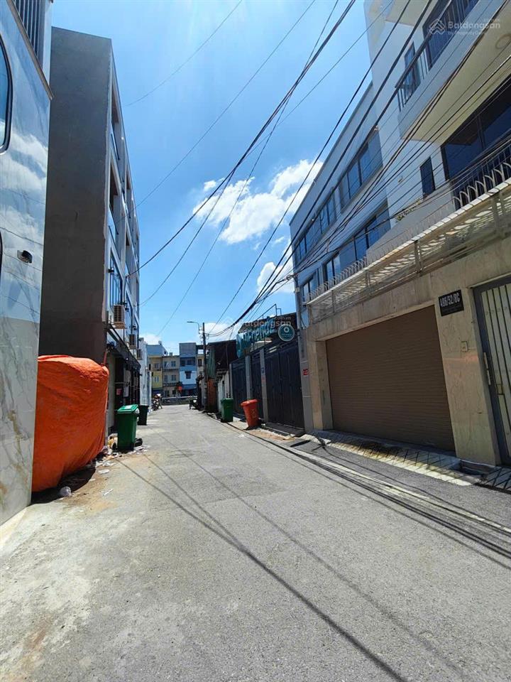 2 mt trước sau, 4x16m dương quảng hàm, mật độ xd 99% đất, xây 7 tầng.