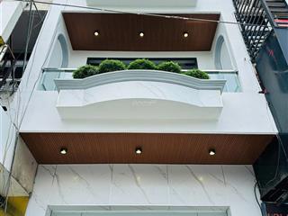 Mặt tiền quang trung. 4x18m vuông vức, 4 tầng lầu. không có căn t2.