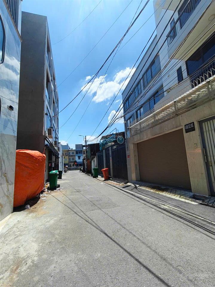 Nhà hxh 6m, kế bên công viên làng hoa. 4x17m, 4 tầng. p8, gv
