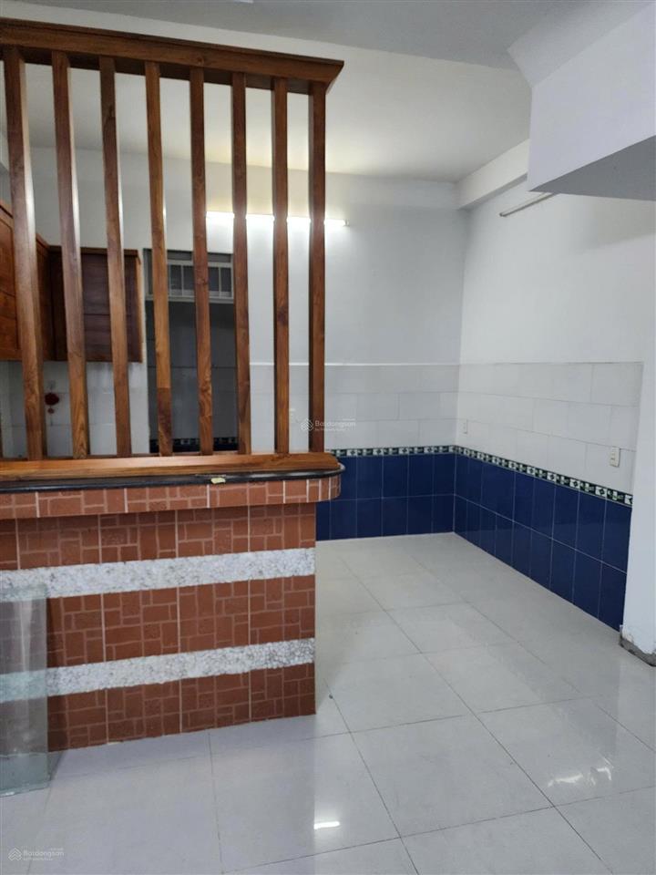 Nhà hxh 6m, kế bên công viên làng hoa. 4x17m, 4 tầng. p8, gv