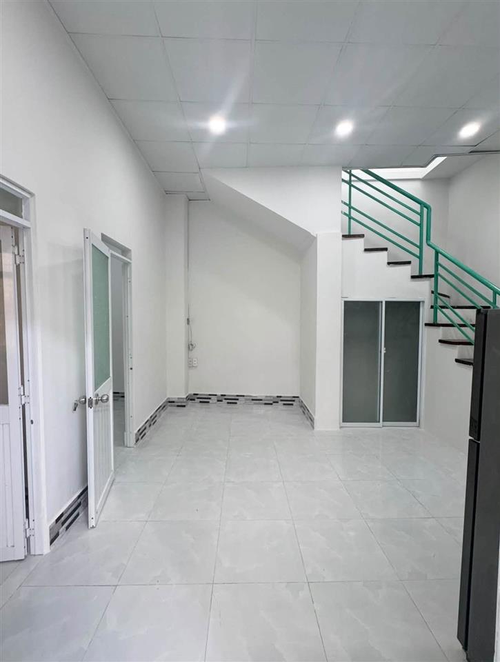 CC CẦN BÁN NHANH CĂN NHÀ 2 TẦNG Ở NHA TRANG KHU VỰC PHÍA BẮC CÁCH BIỂN PHẠM VĂN ĐỒNG CHỈ