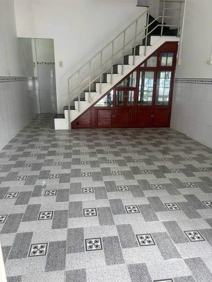 BÁN NHÀ 2 TẦNG MẶT TIỀN KINH DOANH ĐƯỜNG PHƯỚC LONG