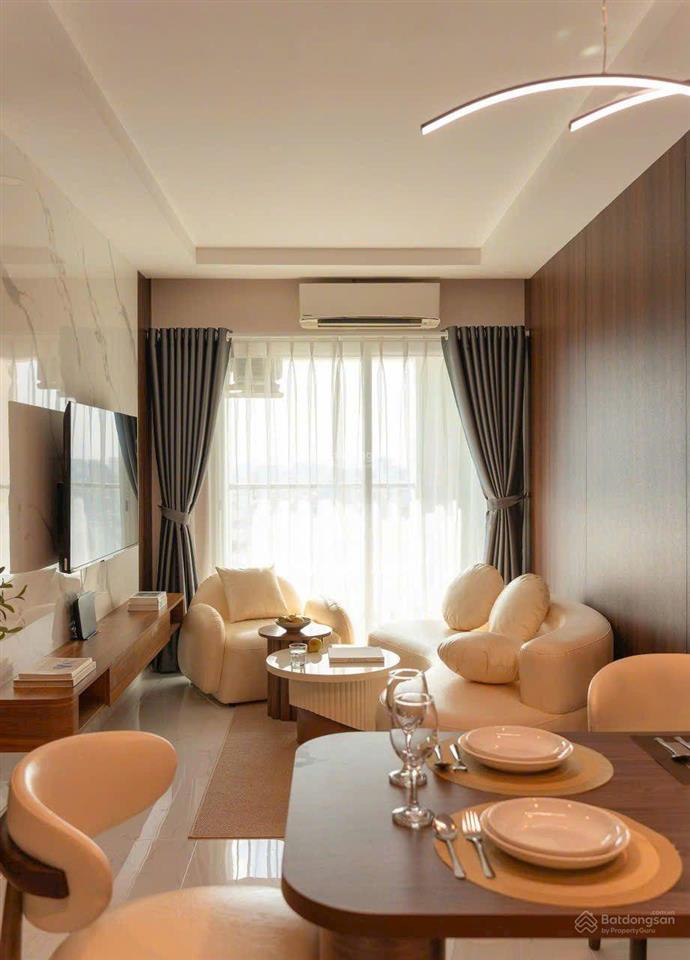 Newton 95m2,3pn nhà đẹp chỉ 8tỷ4 k bao 5% sổ  e 0797 799 ***