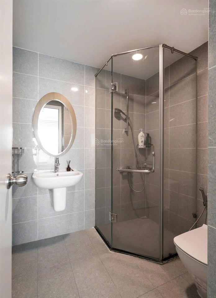 Newton 95m2,3pn nhà đẹp chỉ 8tỷ4 k bao 5% sổ  e 0797 799 ***