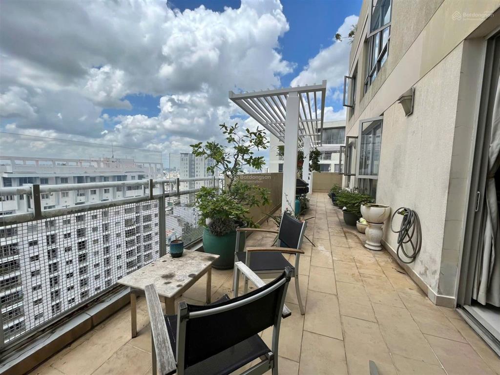 Penthouse botanic tower 199m2, 4pn, 3wc full nội thất 13 tỷ 750 triệu.  0797 799 *** ạ