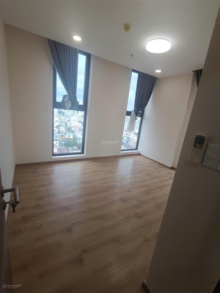 Park legend 90m2,3pn ntcb giá 20tr  e 0797 799 *** ạ