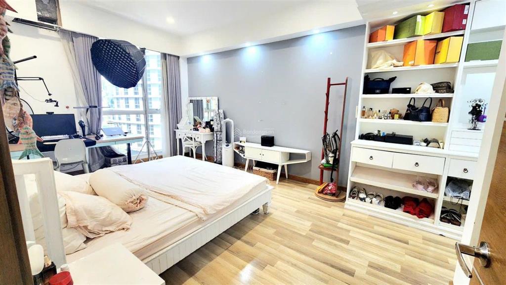 Saigon airport plaza 96m2,2pn sổ sẵn siêu rẻ chỉ 6,9ty  0797 799 *** ạ