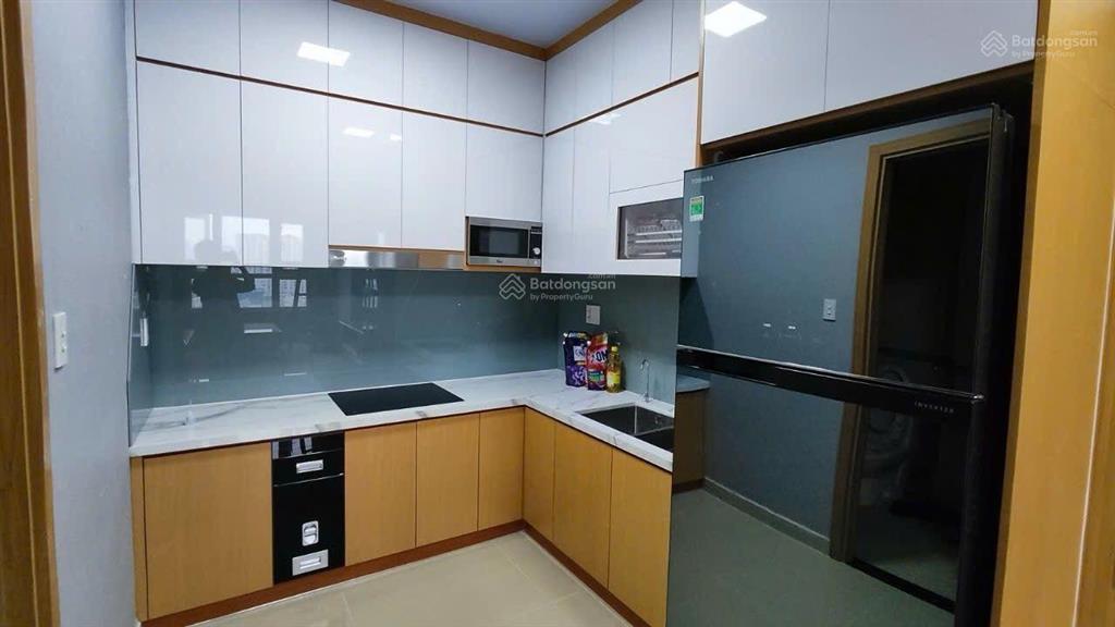 Cộng hoà plaza 100m2,3pn full nthat giá 17,5tr  e 0797 799 *** ạ