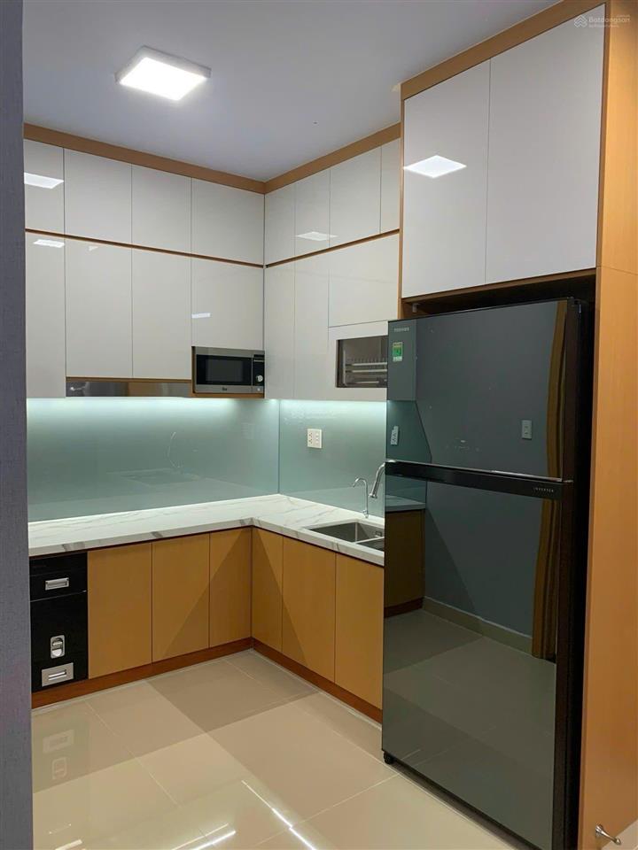 Cộng hoà plaza 100m2,3pn full nthat giá 17,5tr  e 0797 799 *** ạ