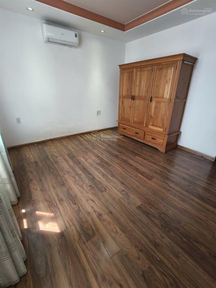 Cộng hòa plaza 100m2, 3pn ntcb chỉ 14tr ở liền  e 0797 799 *** ạ