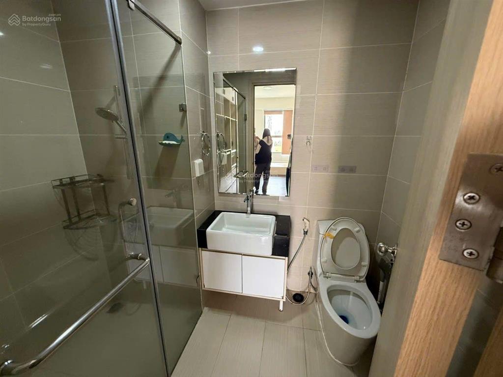 Newton residences 75m2, 2pn full nội thất đẹp chỉ 20tr có slot ô tô y hình  em 0797 799 *** ạ