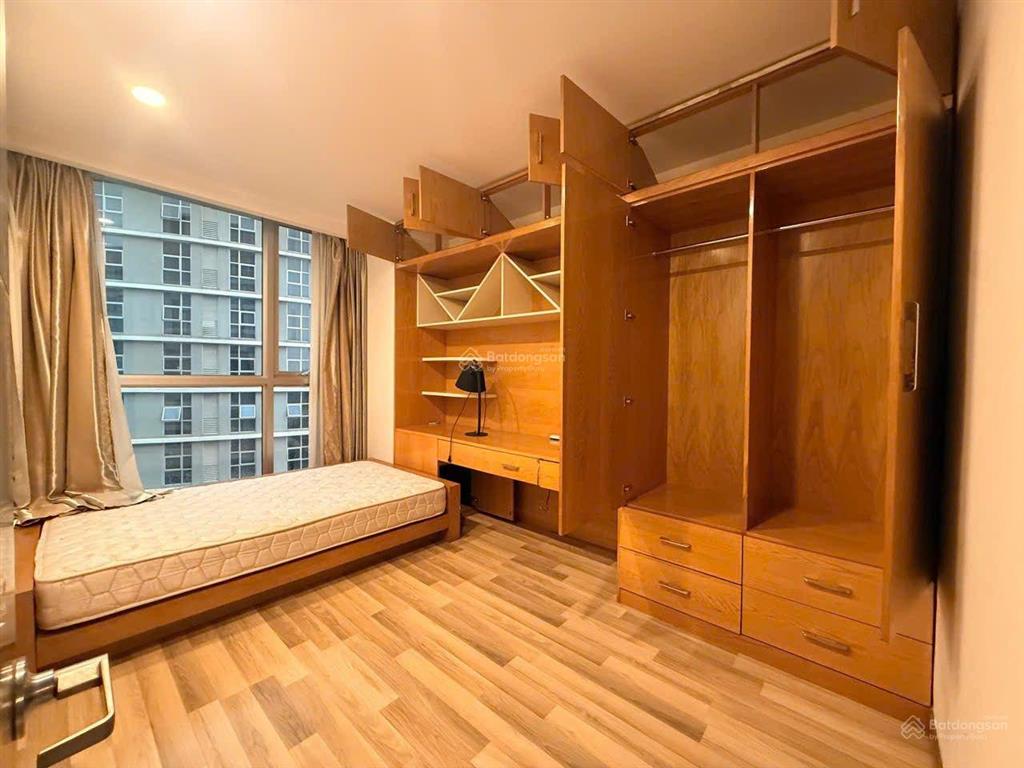 Ngộp saigon airport 94,2m2, 2pn full nội thất chỉ 6,3 tỷ.  e 0797 799 *** ạ